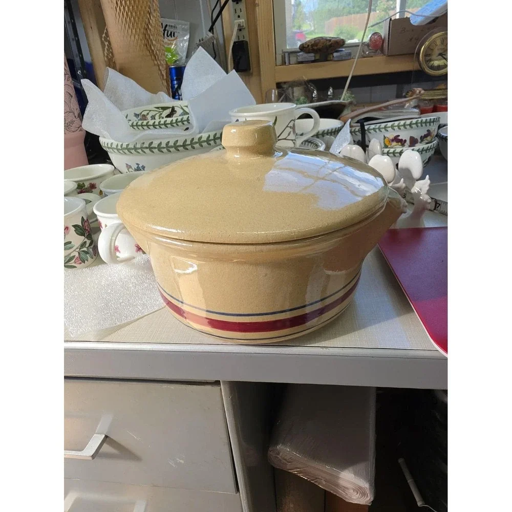 Roseville Pottery Lided Crock